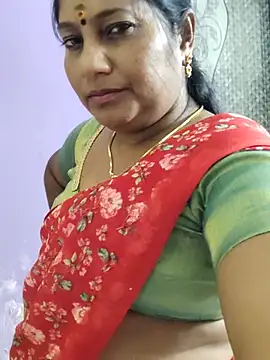 yamini1431 live cam on StripChat