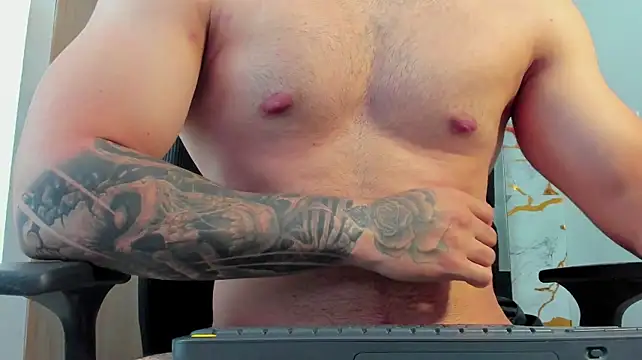 ElianKeiser live cam on StripChat