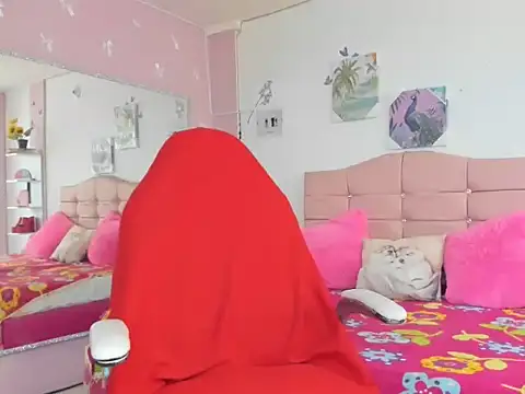 ivyyemerald_ live cam on StripChat