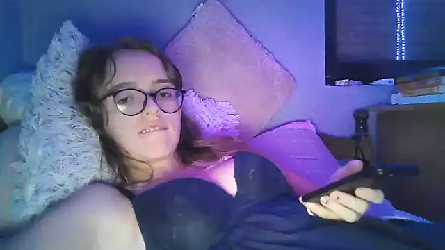 bunnyexotic1 live cam on StripChat