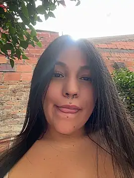 Emily_Gomezz webcam
