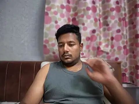 Randy642001 live cam on StripChat