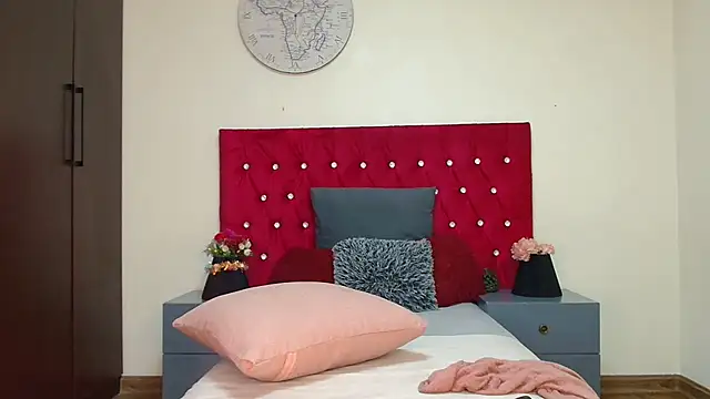 verygoodbadgirl1 (Ask my age) - Footjob