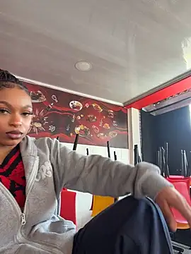 melany_williams (F young) - finger in my pussy zoom