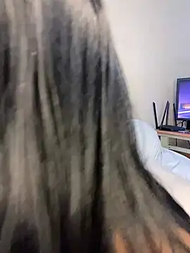 saharqamar (F young) - NAKED AND SUCK BOOBS