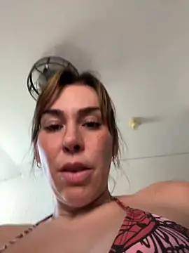 MommyGambit live cam
