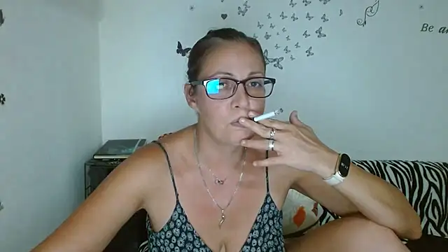 LadyHellene webcam