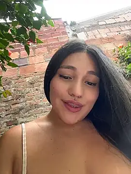 Emily_Gomezz webcam