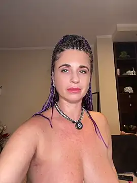 Eva_Pearl