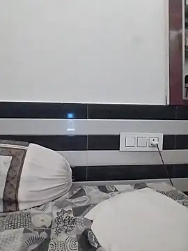 Wild_Vassu webcam