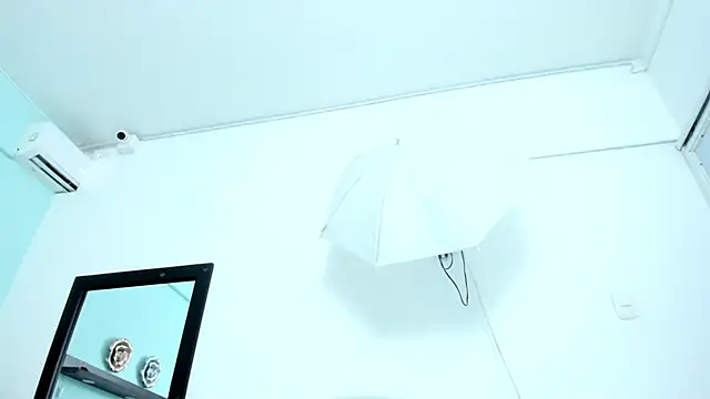 Adrianasex_69x webcam
