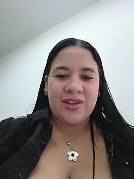 Kendra-daring webcam