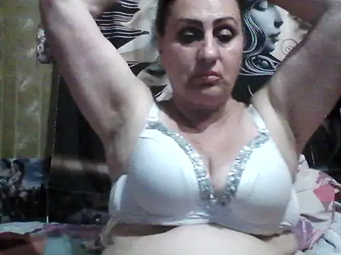 LoaqLovew live cam on StripChat
