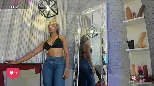 BriannaChelsea webcam