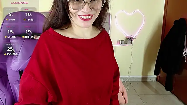 _naomi_s live cam on StripChat