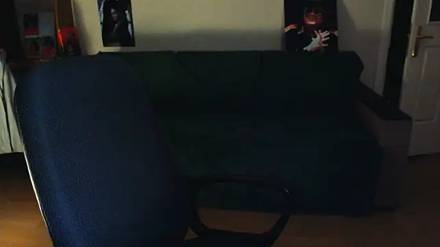 EmillyBones webcam