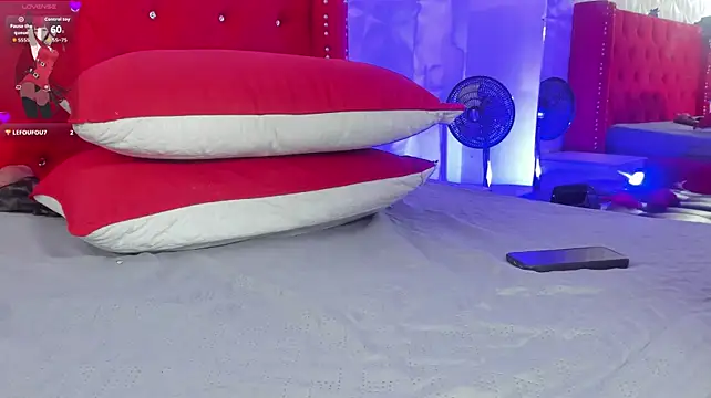 thehappycouple_ webcam