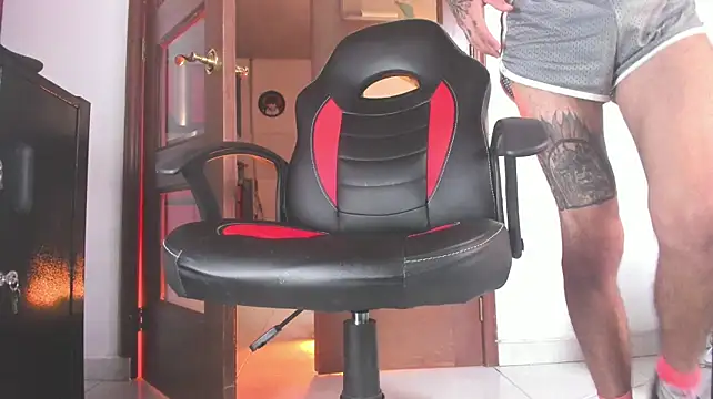 Aaron_BigDickxxx live sex cam