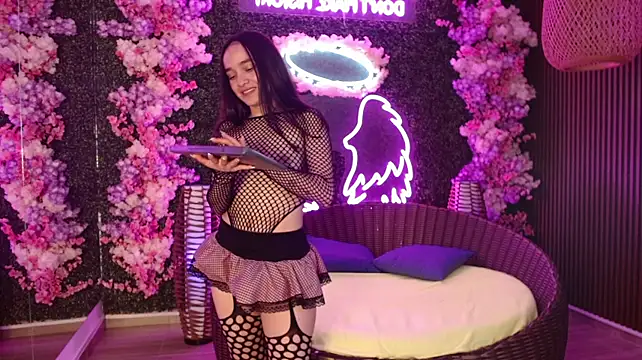 Dolce_violet live cam on StripChat