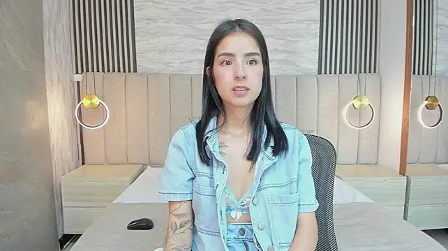 giapearl25 live cam on StripChat