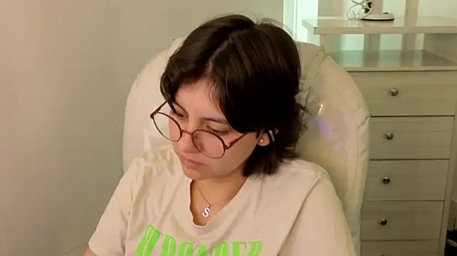 Nathaly_ds live cam on StripChat