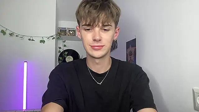 YourMilkyGuy live sex cam