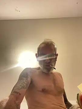 crisfootlicker live cam on StripChat