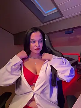 LunnaVey live cam on StripChat