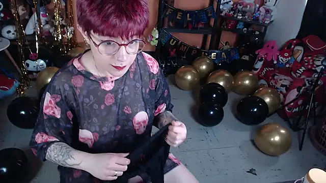 MissMiia2 live cam on StripChat
