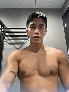 gooodboiii live cam on StripChat