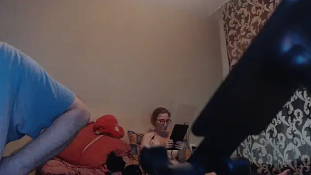MoonedByEva2025 webcam