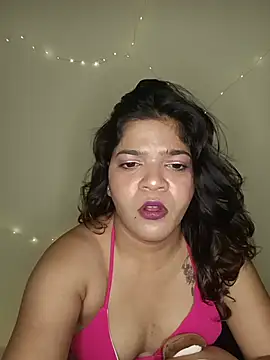 Uff_charu live cam on StripChat