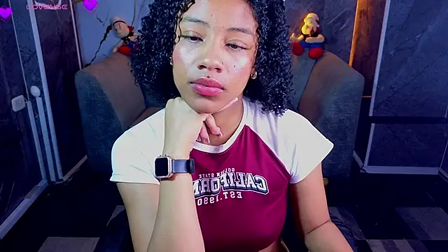 Violeth_b live cam on StripChat