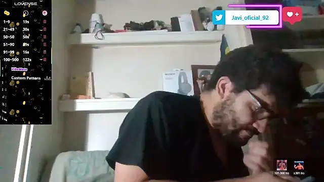 Javi_92 live cam on StripChat