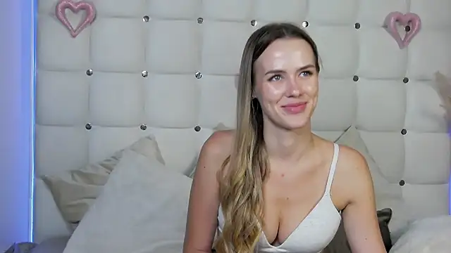 TheMarisa webcam
