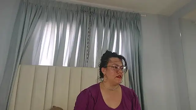 Sallydickinson live cam on StripChat