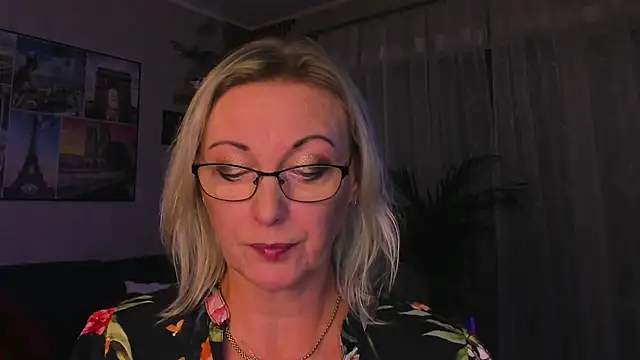 vanessa_chat live cam on StripChat