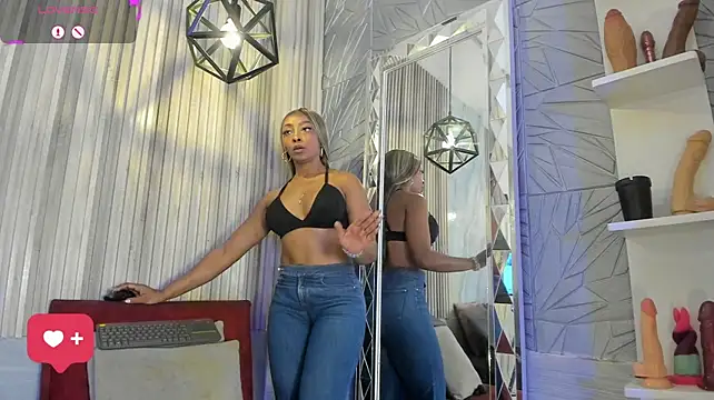 BriannaChelsea webcam