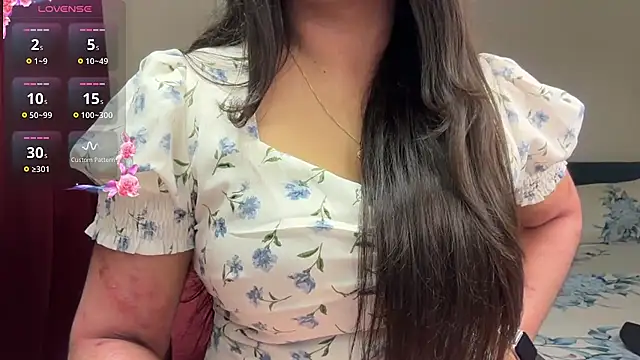 nandini_7 live cam on StripChat