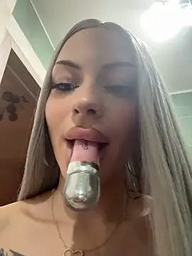 DollyRuby webcam
