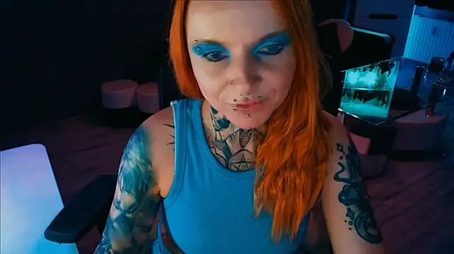 InesGold live cam on StripChat
