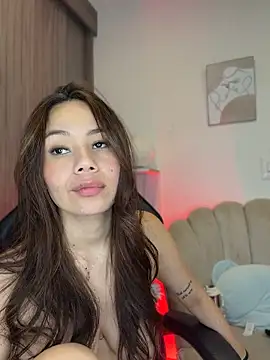 Tamaraserra live cam on StripChat