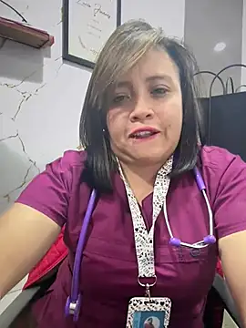 Melany-1 live cam on StripChat