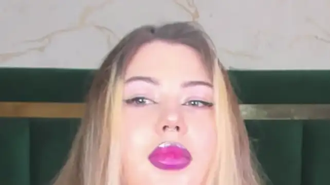 rosal1a live cam on StripChat