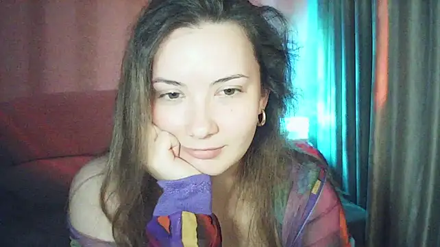 MoodieMira live cam on StripChat