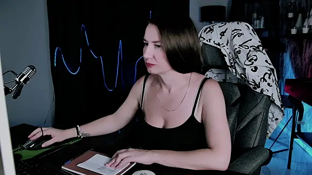 Golden_Dragon live cam on StripChat
