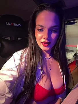 LunnaVey live cam on StripChat
