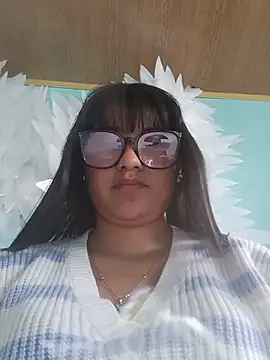 Emily-7 live sex cam