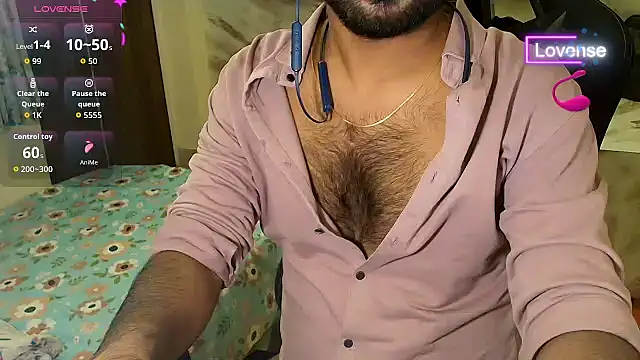 SilverShade3 live cam on StripChat
