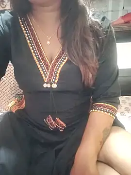 Rashmi-cute live cam on StripChat